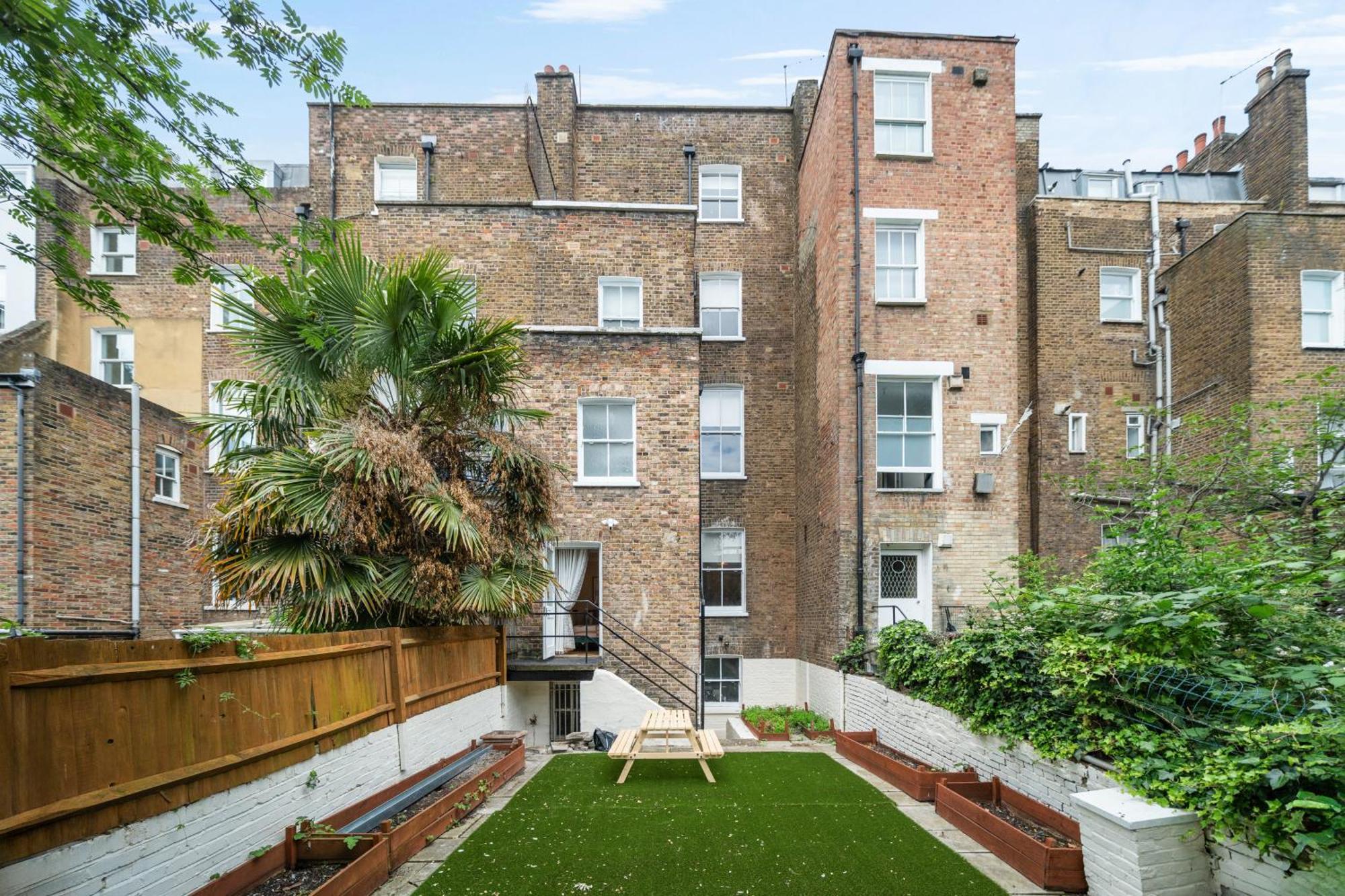 House Of Cambridge Gardens In Notting Hill