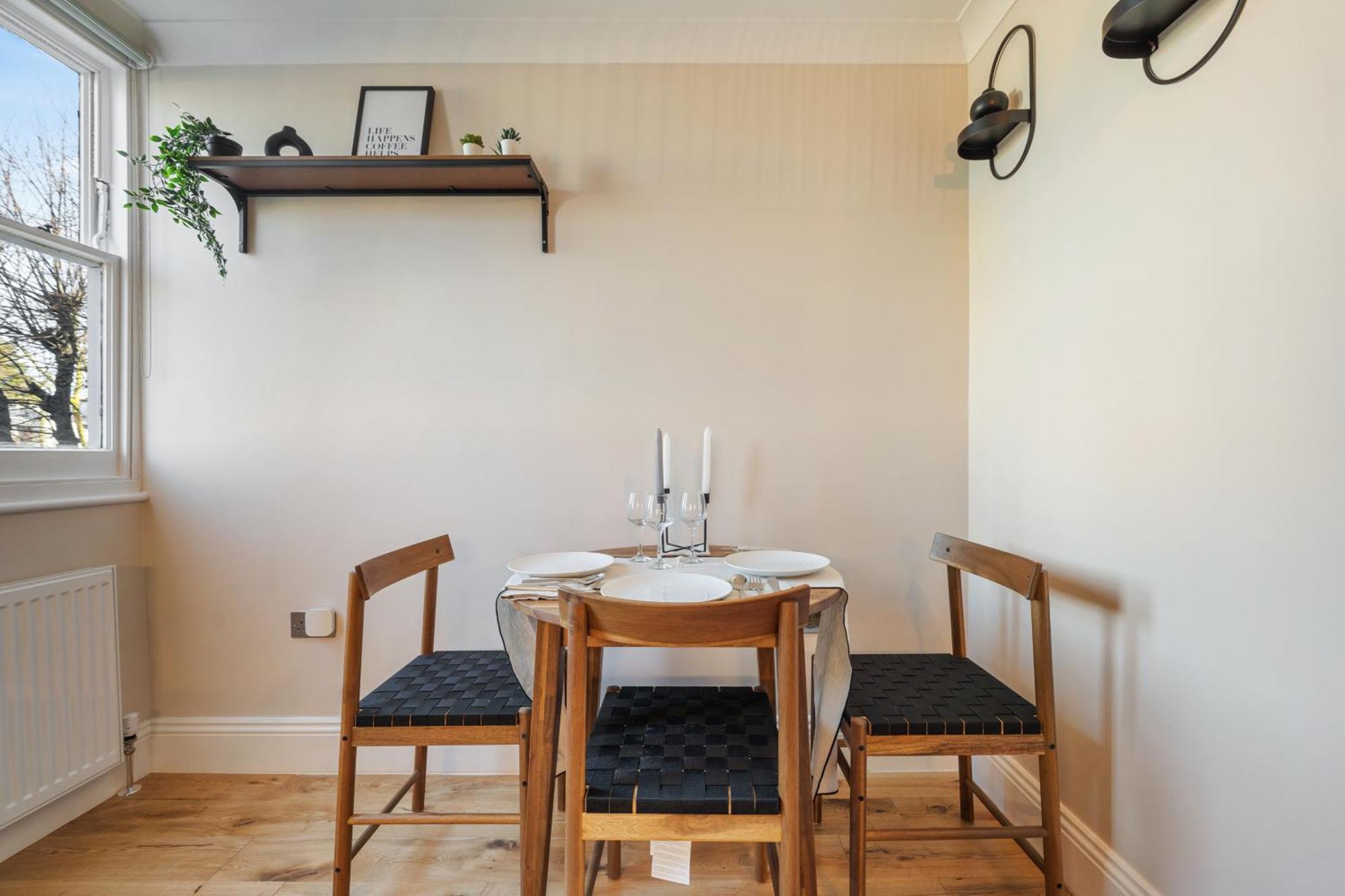Apartment House Of Cambridge Gardens In Notting Hill London